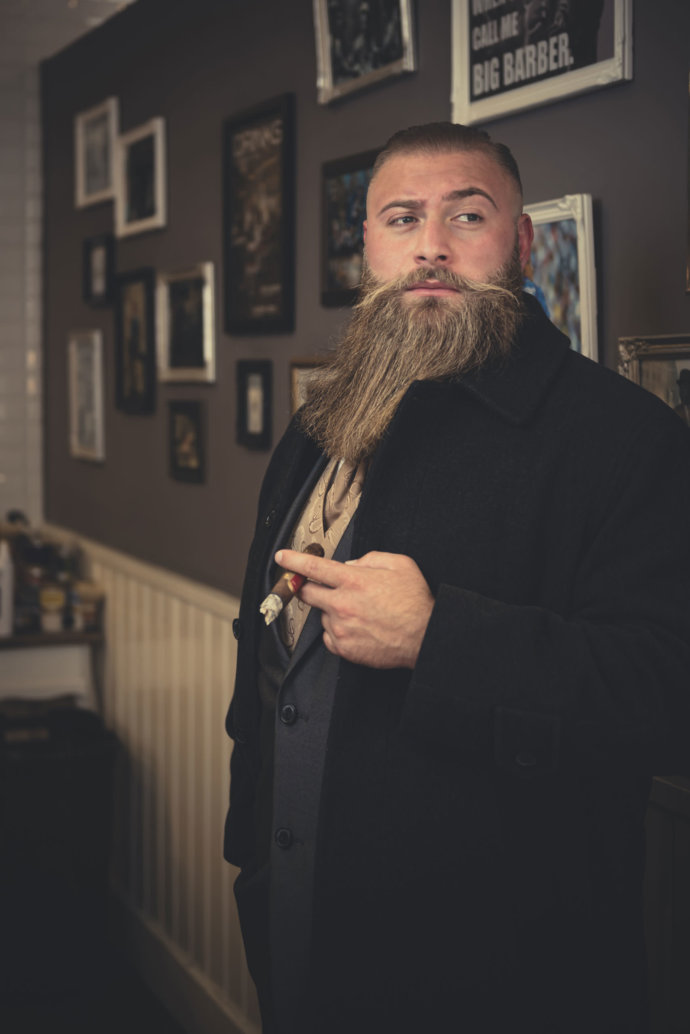 Dervis Bart Model© Copyright UK Photographie