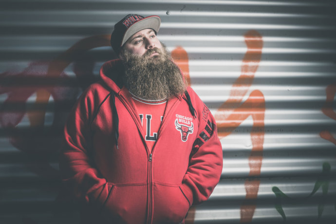 Bartmodel mit einem Chicago Bulls Outfit © Copyright UK Photographie