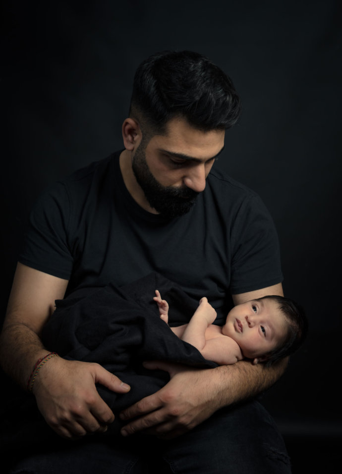 Baby Shooting Low Key © Copyright UK Photographie