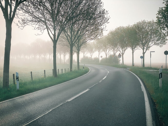 Leere Straße © Copyright UK Photographie