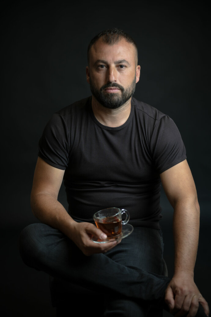 Men-Shooting Low Key Aufnahme © Copyright UK Photographie