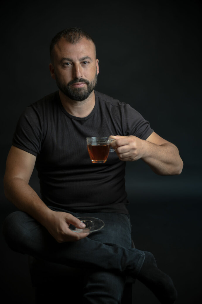 Shooting Männer mit Teeglas © Copyright UK Photographie
